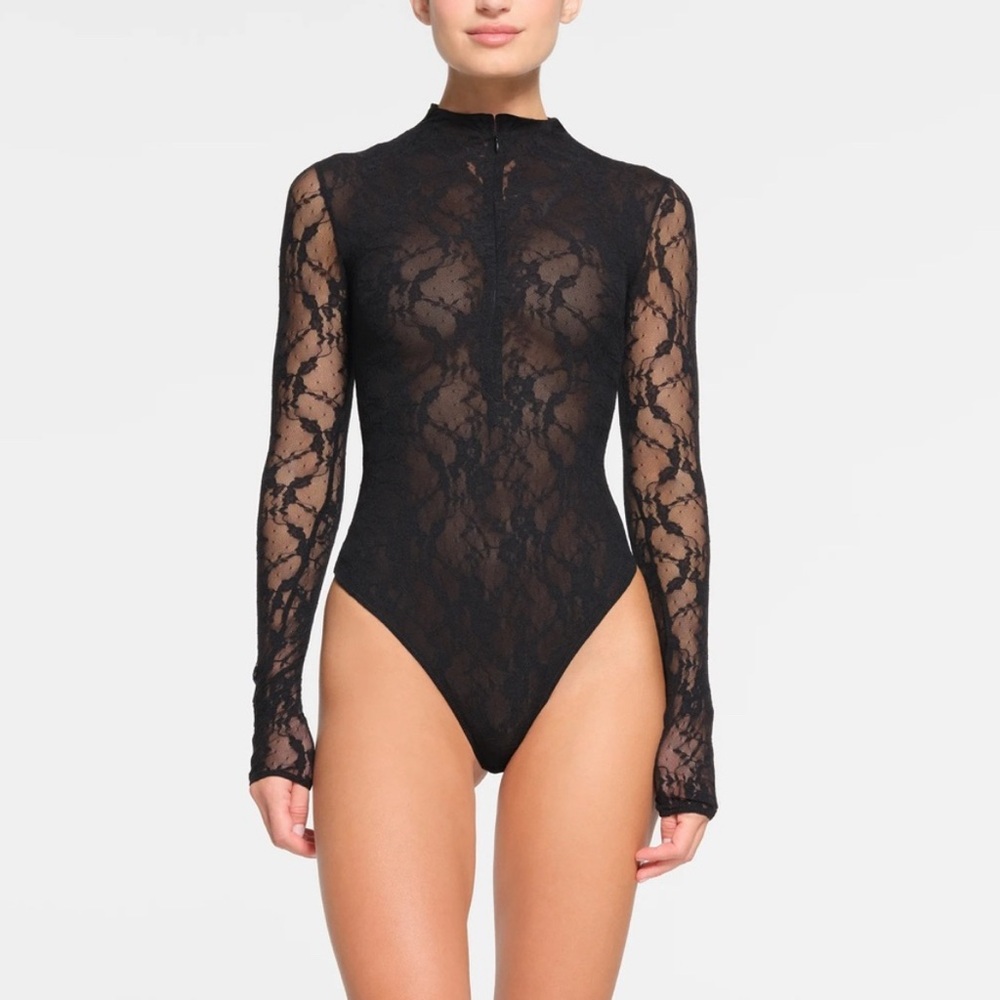Skims Stretch Lace LINED LONG SLEEVE THONG BODYSUIT Top Shirt Onyx Black Small